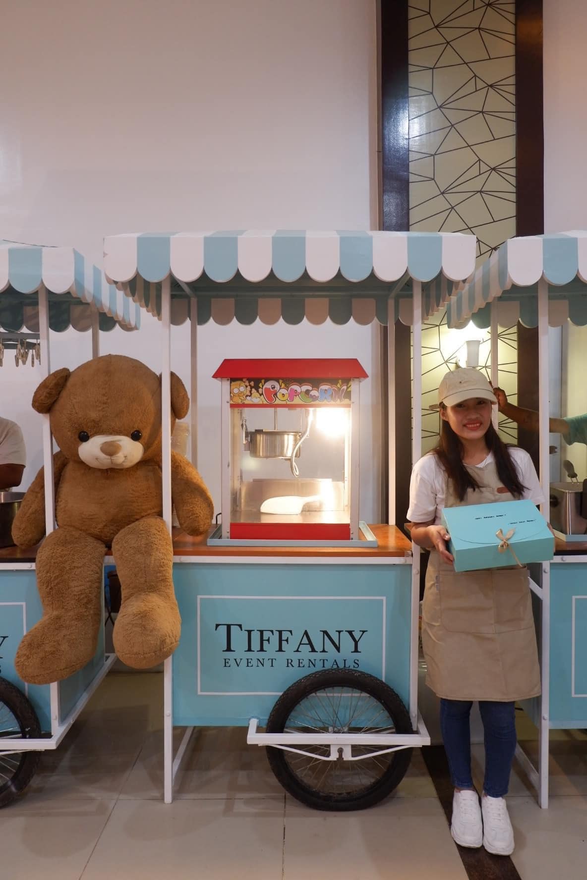 Bounce 'n Treat' feature 5